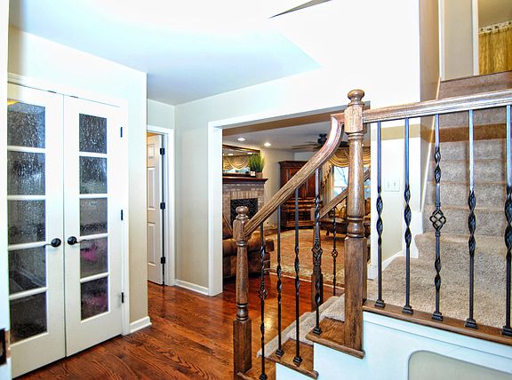 5th image of 440 W Elian Ct