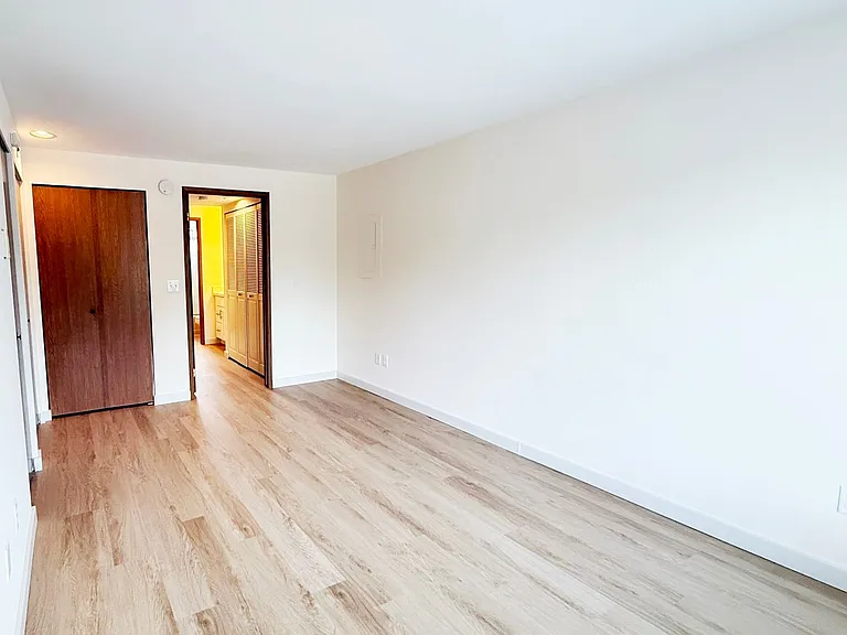 The Sandridge, LLC — Photo 36