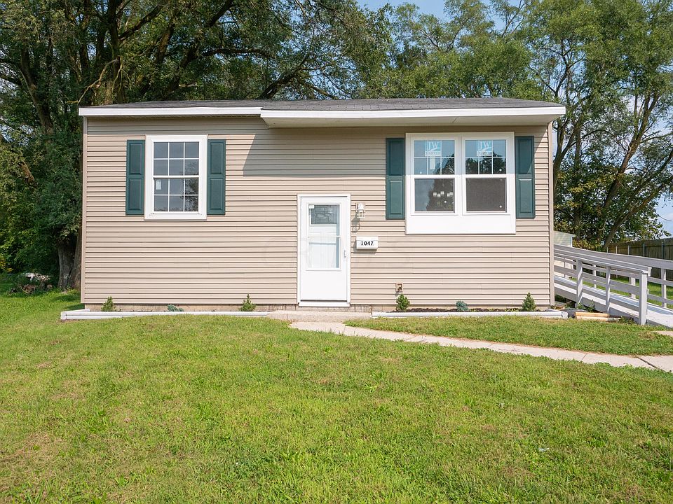 1st image of 1047 Bermuda Cir