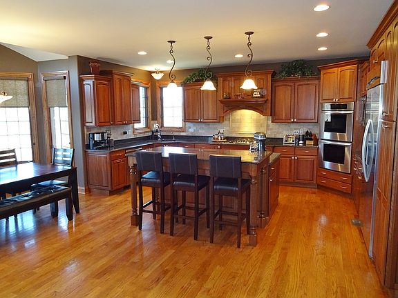 5th image of 22560 N Pebble Lake Ct