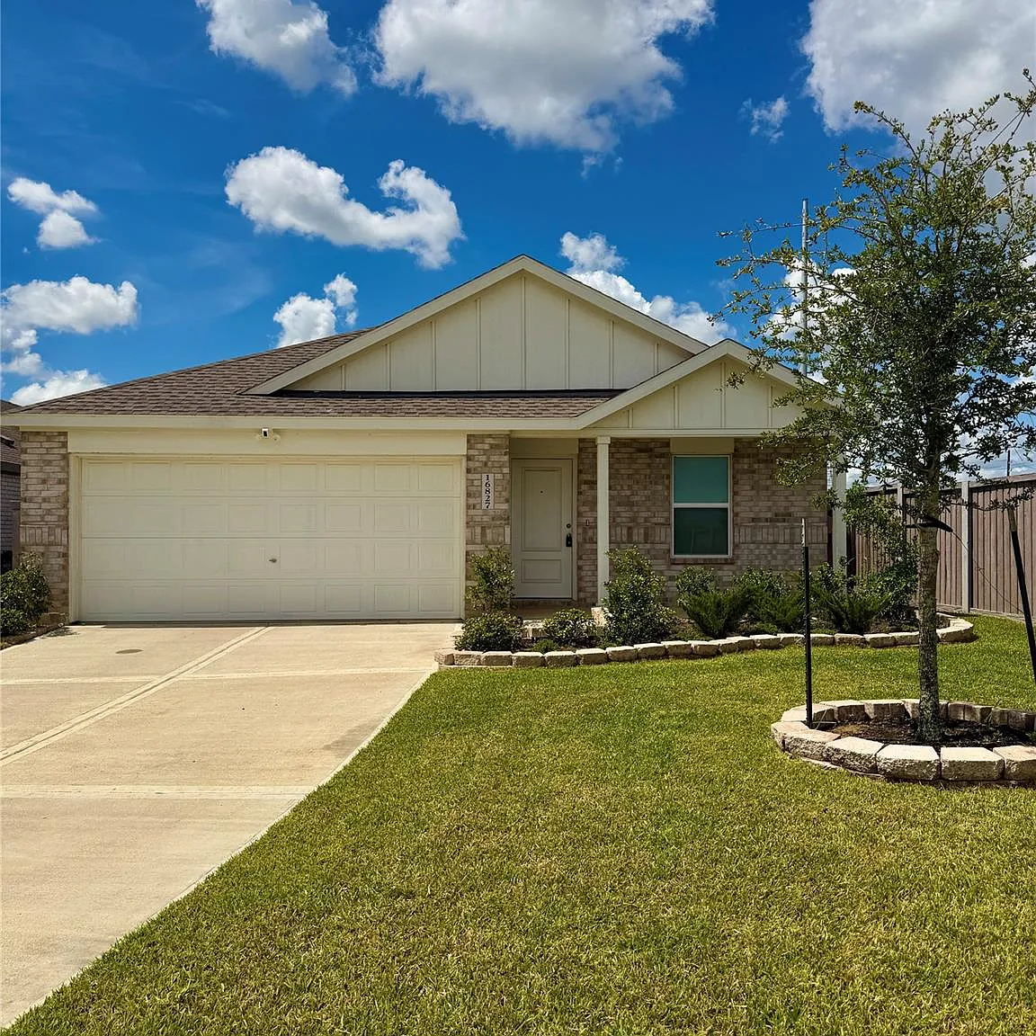 4 bed, 2.0 bath, $2,100 — Photo 1
