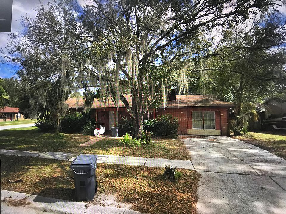 2nd image of 733 Hemlock Ln