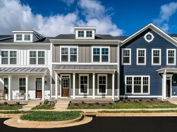 3436 Crepe Myrtle Dr, Rockingham, VA 22801