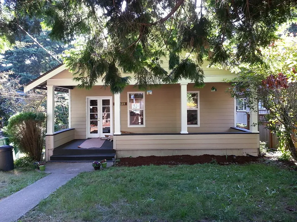 12325 38th Ave NE