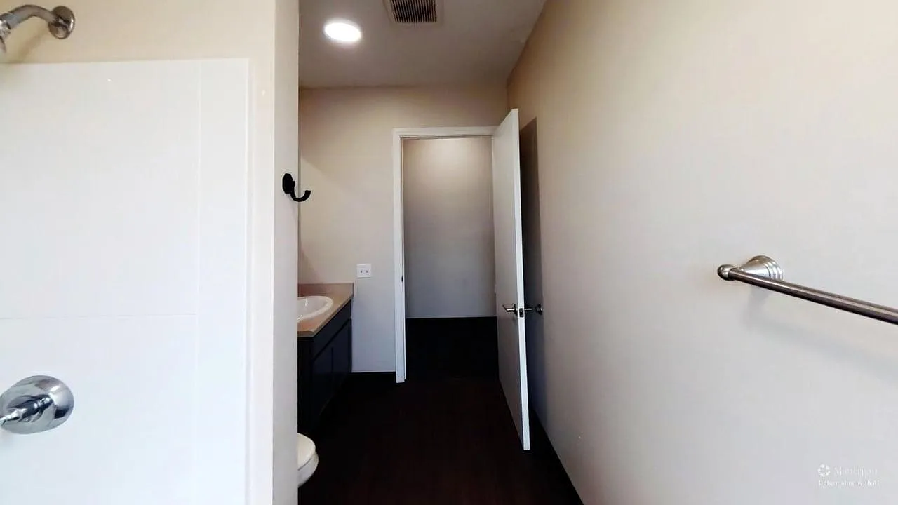 1 bed, 1.0 bath, 438 sqft, $1,150 — Photo 4