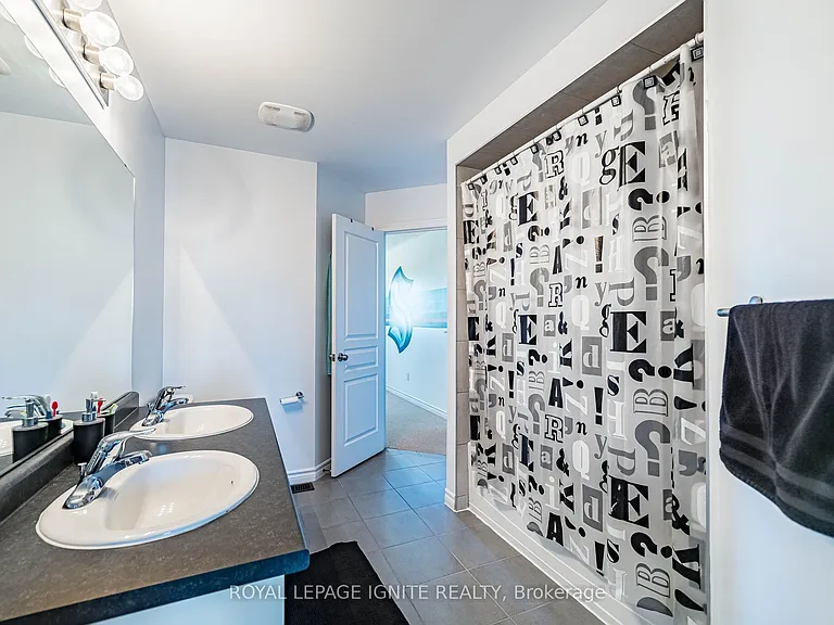 18 Monkton Cir — Photo 31