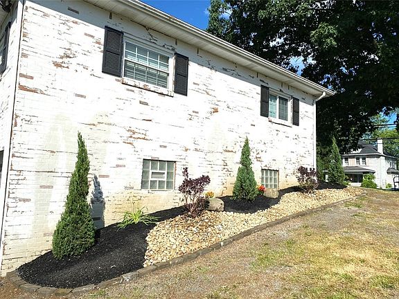 3rd image of 1628 Old Brodhead Rd