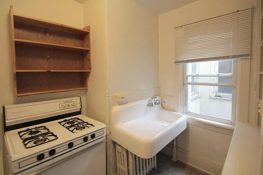 1 bed, 762 sqft, $1,300 — Photo 4