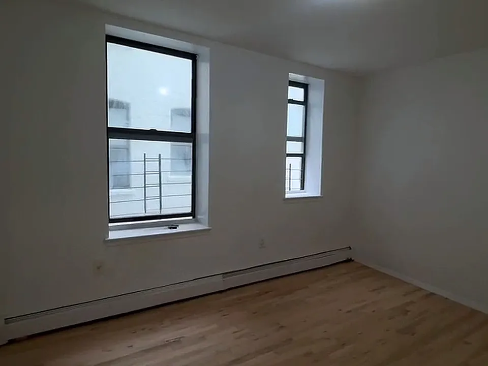 1358 Sheridan Ave #4E