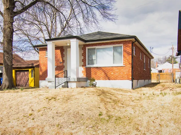 8339 Braddock Dr, Saint Louis, MO 63132