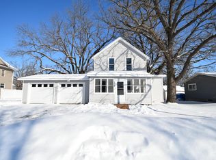 206 E Main St, Dodge Center, MN 55927