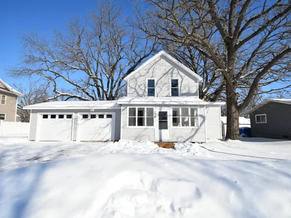 206 E Main St, Dodge Center, MN 55927