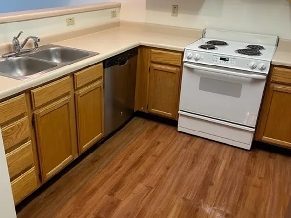 707 N Grand Ave #504, Waukesha, WI 53186