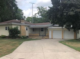 1610 Terrace Blvd, Hampton, IA 50441