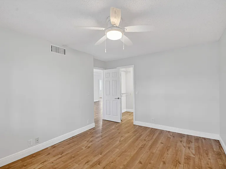 4080 Tivoli Ct #206 — Photo 25