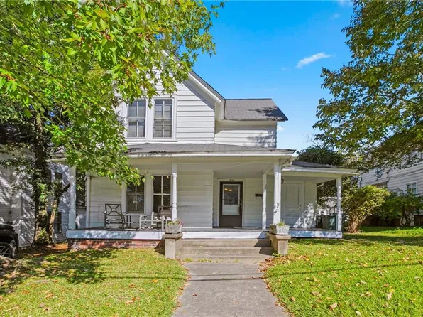 924 Walker Ave, Greensboro, NC 27403