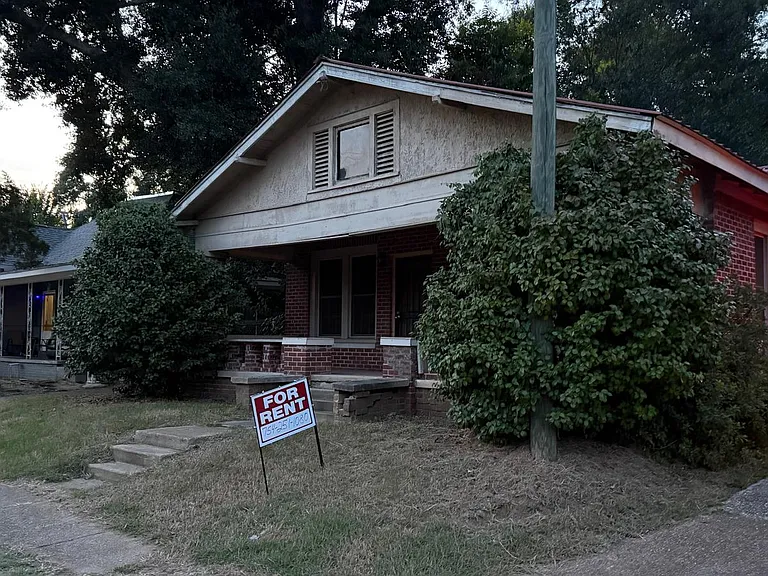 1128 Robinson St #1 — Photo 1