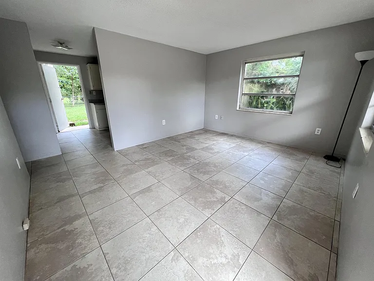 311 Francis Dr #2 — Photo 34