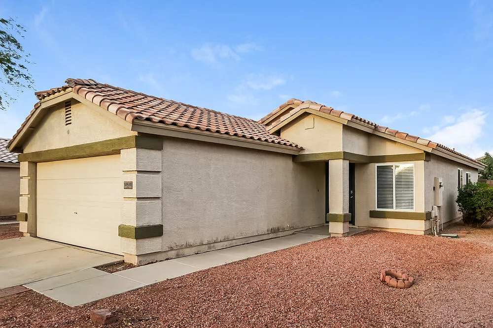 3 bed, 2.0 bath, 1238 sqft, $1,855 — Photo 3