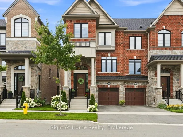 89 Elkington Cres, Whitby, ON L1P 0L7