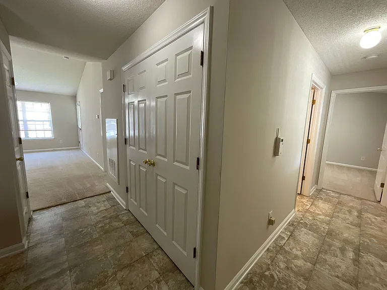 Meridian Park Apartments — Photo 165