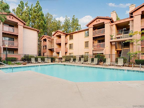 4th image of 12007 Alta Carmel Ct Unit 324