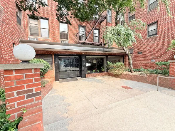 1855 E 12th St, Brooklyn, NY 11229