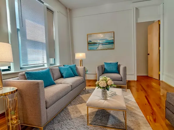 30-70 32nd Street image 1 of 4