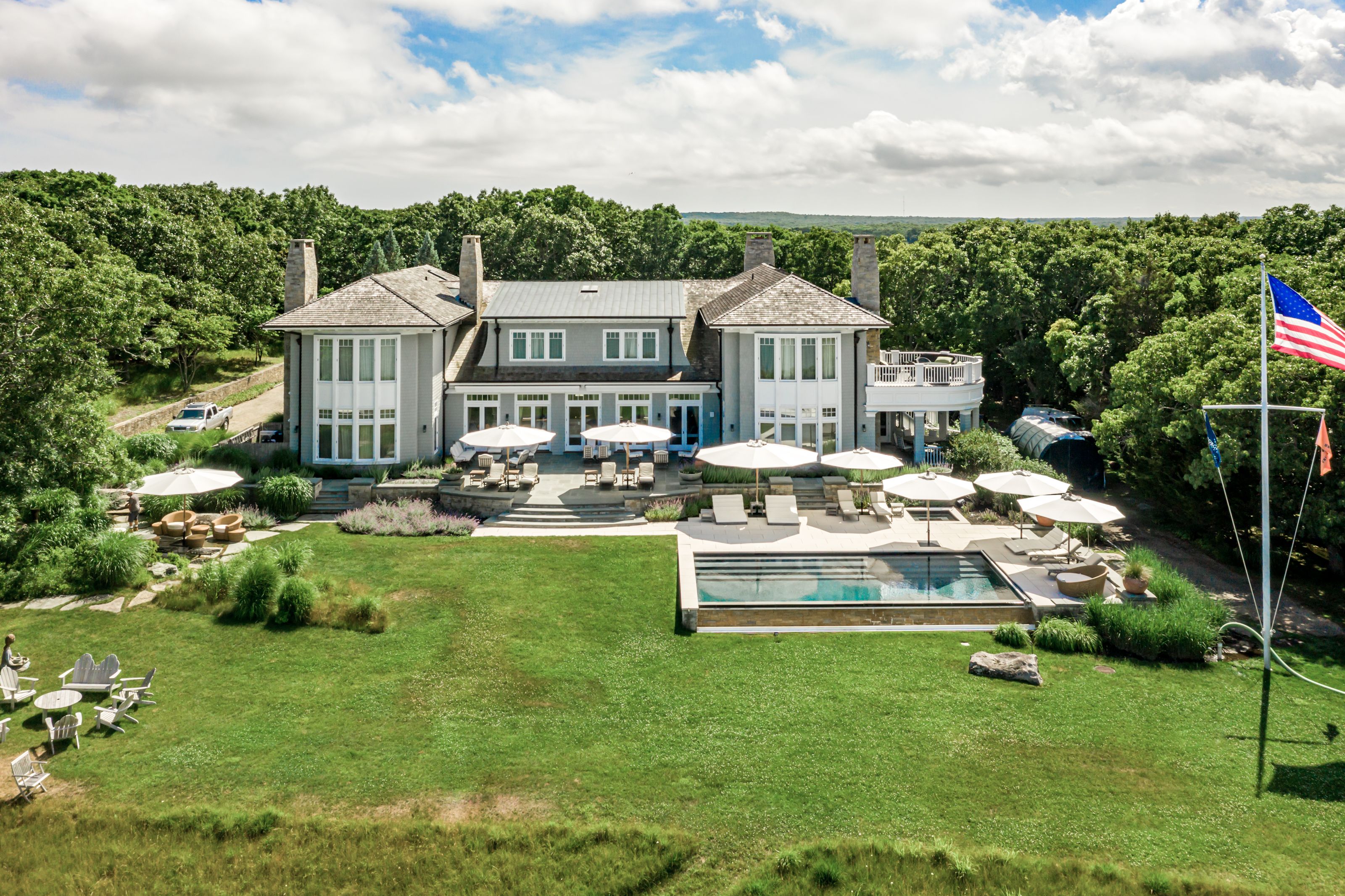 62 Louse Point Rd, East Hampton, NY 11937 Out East