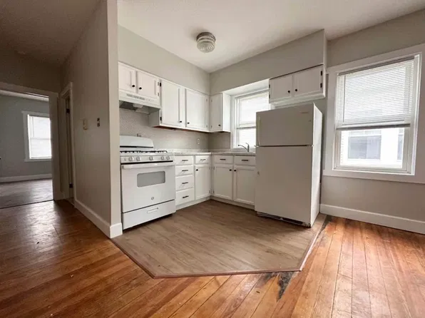 307-309 Central Ave #2E, New Bedford, MA 02745