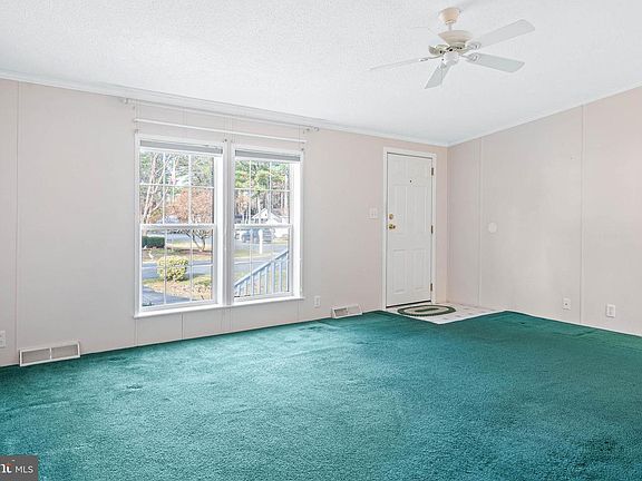 5th image of 71 White Pine Dr