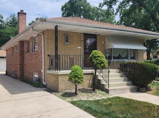 9609 S California Ave, Evergreen Park, IL