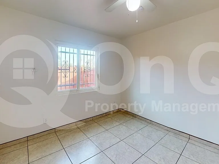 1132 W Knox Pl — Photo 11