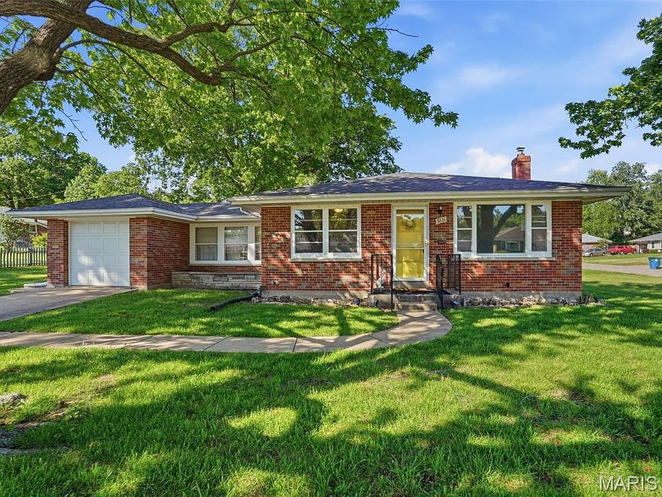 1st image of 3631 Park Crest Dr