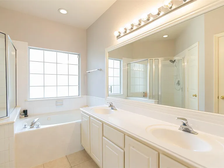 7907 Glenn Cliff Dr — Photo 13