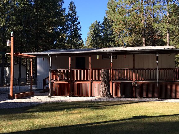 Huge covered back deck