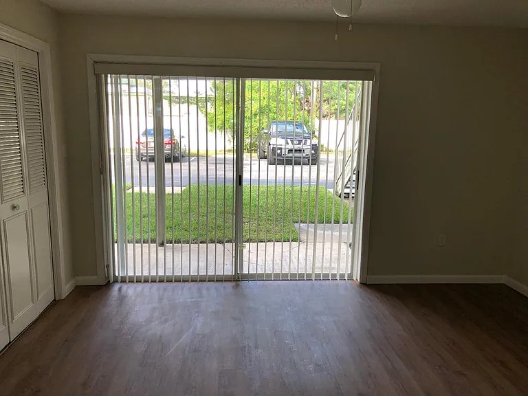 3106 Fairway Ln — Photo 3