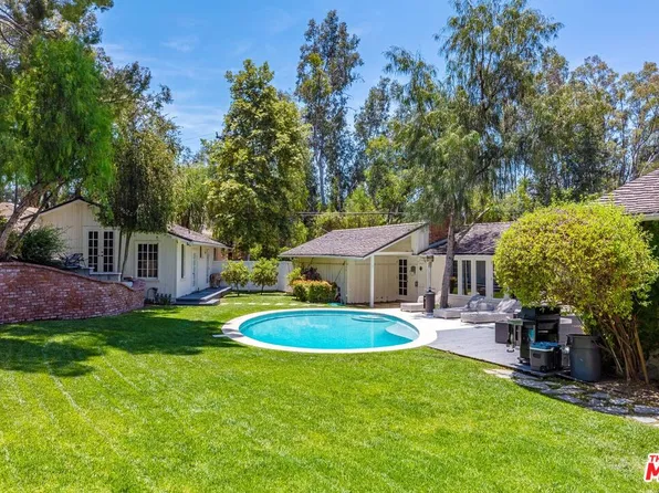 5840 Round Meadow Rd, Hidden Hills, CA 91302