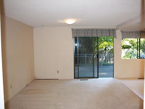 5th image of 7636 128th Pl NE