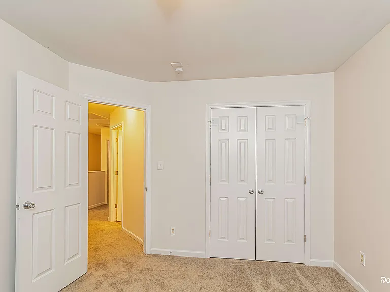 2855 Filbert St — Photo 13
