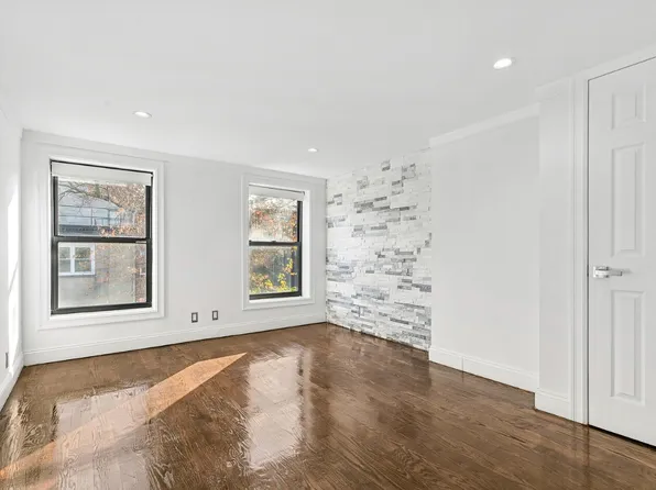 308 Clifton Place image 22 of 32