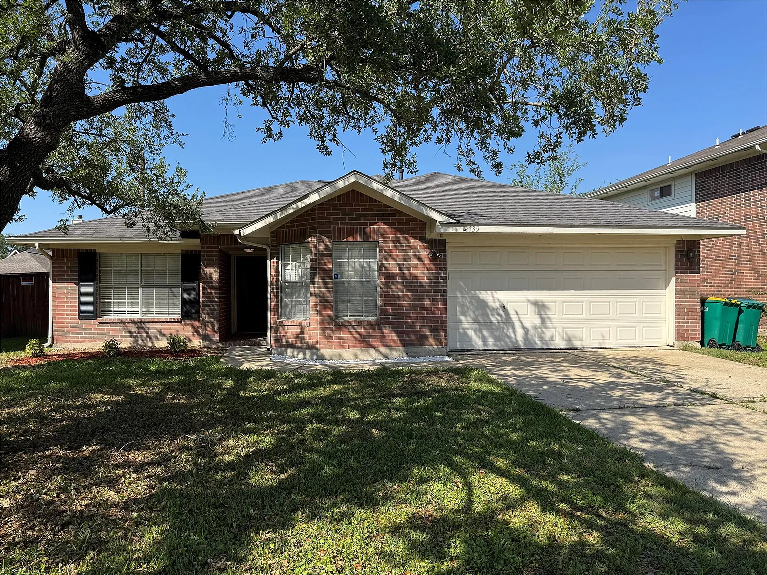 3 bed, 2.0 bath, 1494 sqft, $2,000 — Photo 4