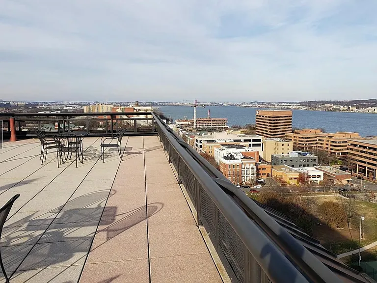 801 N Pitt St #611 — Photo 1