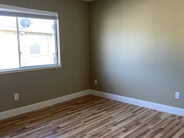 1871 Cherokee Dr #4 — Photo 7