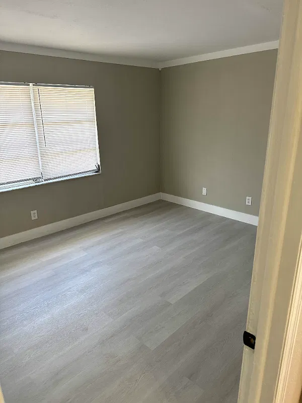 2 bed, 936 sqft, $1,700 — Photo 3