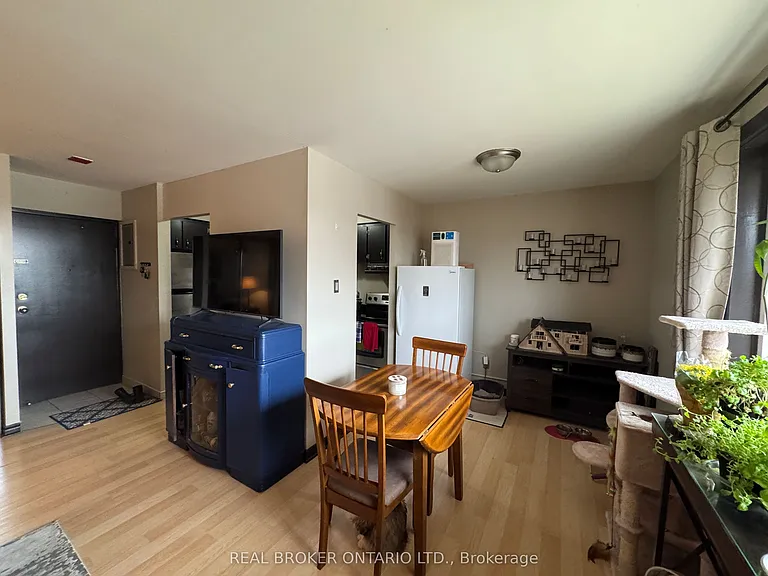 845 Kyle Ct #305 — Photo 26