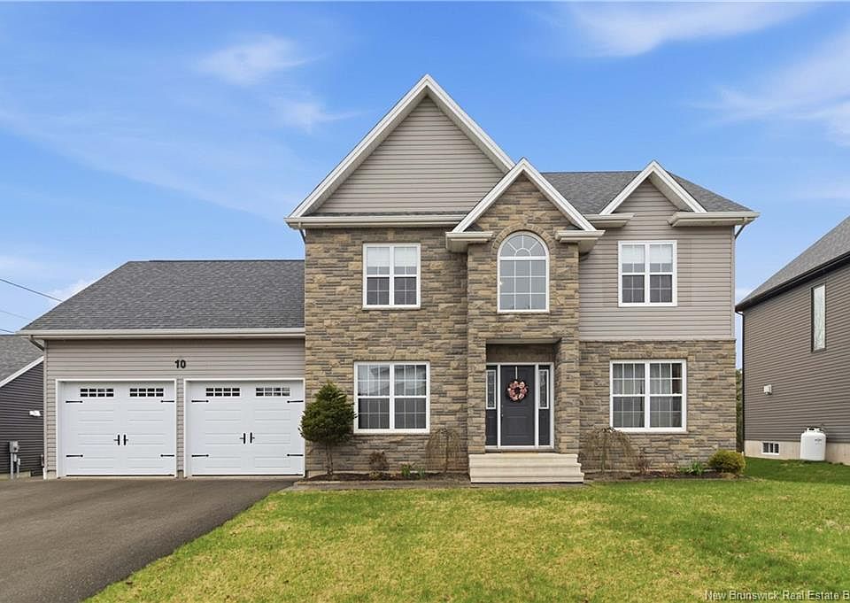 1st image of 10 Turnberry Ct