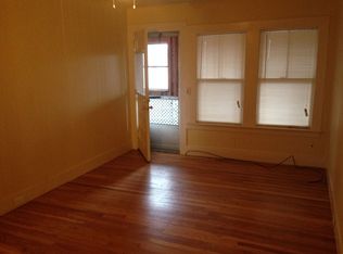 142 Brook St APT 3, Manchester, NH 03104