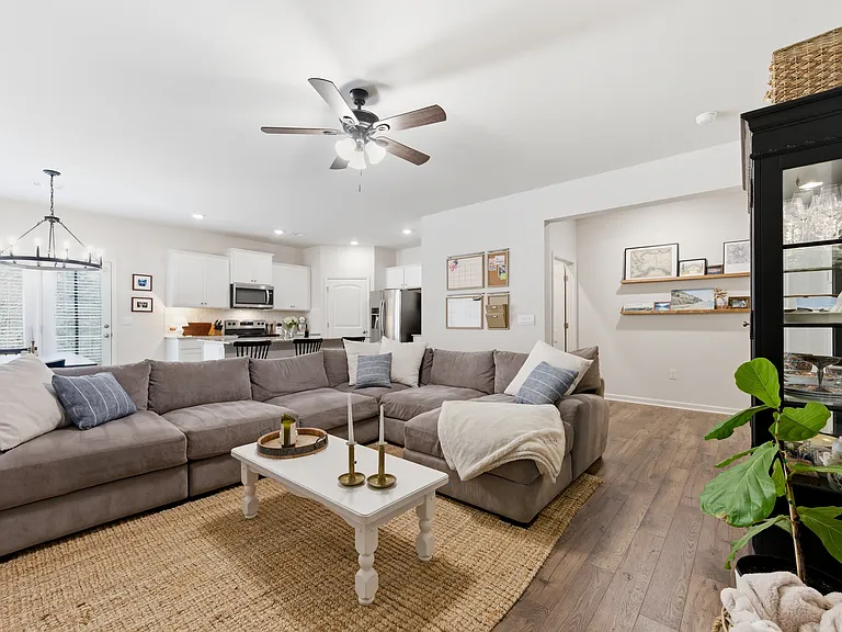 503 Stoneybrook Dr — Photo 12