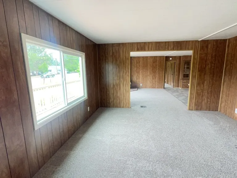 4366.1t - 829 SW West Harbeck Rd. — Photo 9